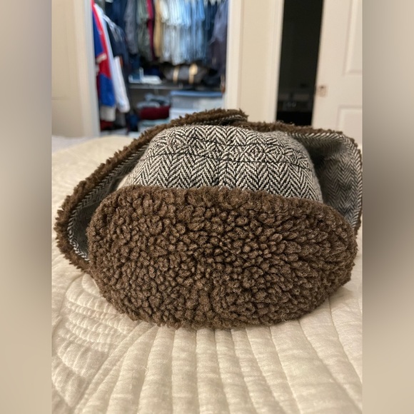 Puma Trapper Winter Hat - Picture 2 of 6